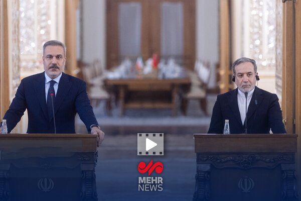 عراقچی: از روند خلح سلاح گروهای تروریستی حمایت میکنیم