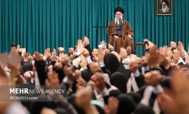 دیدار هزاران نفر از زنان و دختران با رهبر معظم انقلاب اسلامی