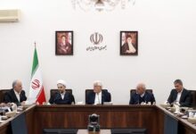 عارف: دولت با همکاری سایر قوا به دنبال پیروزی در جنگ اقتصادی است - هشت صبح