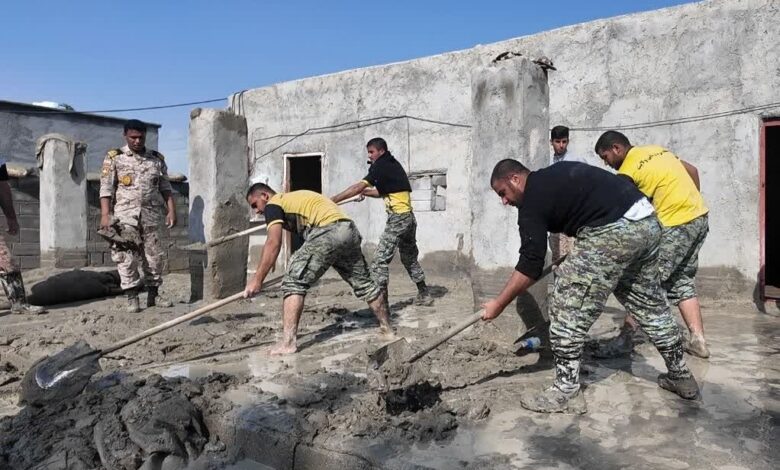 امدادرسانی نیروی دریایی ارتش به سیلزدگان بندر جاسک - هشت صبح