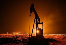 رویترز: با پیشرفت در مذاکرات ایران و آمریکا و امید به کاهش تنشها، قیمت نفت اندکی کاهش یافت/ هر بشکه نفت با ۰.۰۴ درصد کاهش، به ۶۷ دلار و ۳۹ سنت رسید