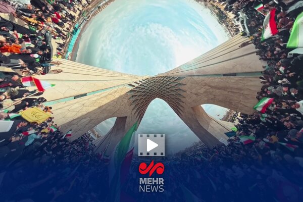 حضور حماسی مردم در راهپیمایی ۲۲ بهمن از زاویهای متفاوت - هشت صبح