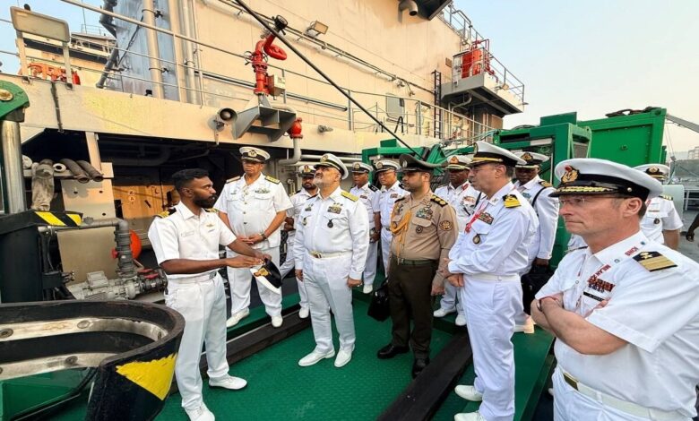 دریادار ایرانی از صنایع دریایی هند بازدید کرد - هشت صبح