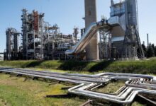 آزادسازی حدود ۱.۸ میلیون بشکه نفت از ذخیره‌سازی‌های راهبردی مجارستان - هشت صبح