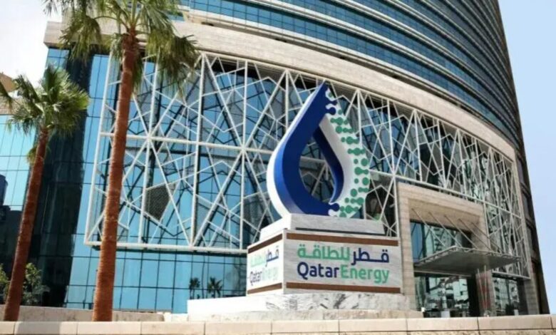 بلومبرگ: تمدید وضعیت اضطراری از سوی شرکت «قطر انرژی» به علت تنش‌ها در تنگه هرمز/ العربی الجدید: این مسئله فشار بر بازار‌های جهانی گاز را تشدید می‌کند/ قیمت LNG در اروپا و آسیا تقریباً ۷۰ درصد افزایش یافته که به تعطیلی ۱۷ درصد از ظرفیت صادرات قطر نسبت داده می‌شود