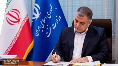 پیام وزیر نفت به آیین یادبود شهدای شرکت صنایع پتروشیمی خلیج‌فارس در جنگ تحمیلی سوم: شهدای صنعت پتروشیمی در سنگر تولید و پایداری انرژی کشور، جان خویش را نثار میهن و ملت کردند/ تاریخ ثابت کرده صنعت نفت در بزنگاه‌های تاریخی همواره در کنار مردم و در خدمت منافع ملی کشور ایستاده