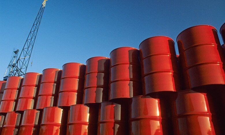 الجزیره: قیمتهای آتی نفت درپی اخبار مربوط به توافق احتمالی آمریکا و ایران کاهش یافت / «بازار از هم اکنون این دیدگاه را پذیرفته است که توافق انجام خواهد شد و تنگه باز خواهد گشت»
