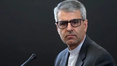 سخنگوی وزارت خارجه: تفاهم نامه اسلام آباد بر خاتمه جنگ تمرکز دارد /درباره زمان دقیق امضا باید منتظر بمانیم؛ اگرچه فردا نخواهد بود اما احتمال اینکه در روزهای آتی این اتفاق رقم بخورد منتفی نیست/ این توافق نهایی بین ایران و آمریکا نیست، بلکه تفاهمی است که رئوس کلی مباحث اختلافی را مطرح کرد / درباره موضوع هستهای نیز قرار است در یک بازه زمانی ۶۰ روزه گفتگو شود