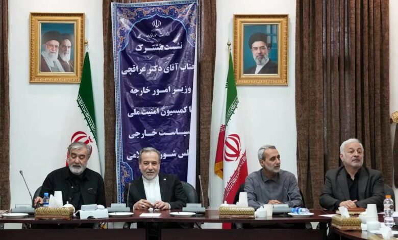 عراقچی نمایندگان مجلس را در جریان طرح‌ها و پیشنهادات مختلف مطرح‌ شده در روند مذاکرات قرار داد