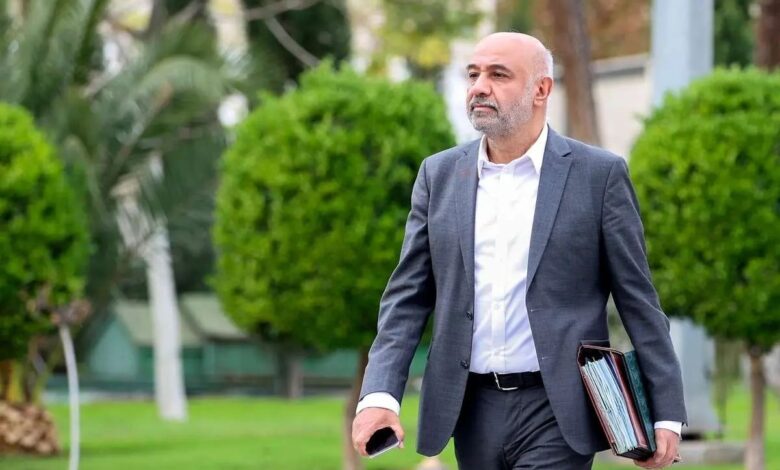 وزیر کار: برای کالابرگ در ماه جاری، تولیدکنندگان درصدی به مردم تخفیف می‌دهند/ برخی از شرکت‌ها اعلام کرده‌اند که در صنعت لبنیات ۱۰ درصد و برای روغن ۳ درصد تخفیف خواهند داد/ افزایش قیمت کالابرگ با توجه به محدودیت بودجه در حال بررسی است، اما در خرداد ماه [اعمال نمی‌شود]
