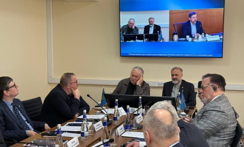 سفیر ایران در روسیه: کار تملک زمین برای احداث راه‌آهن رشت – آستارا به طول ۱۶۲ کیلومتر تمام شده / برخی مطالعات زمین‌شناسی از سوی طرف روسی نیز انجام شده / دو طرف برای امضای قرارداد اجرایی ساخت این خط ریلی آماده می‌شوند
