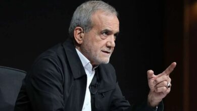 انتقاد شدید پزشکیان از صداوسیما: وقتی دولت به دلیل ملاحظات امنیتی امکان بیان واقعیت‌ها را ندارد، حق ندارید با تحلیل‌های غیر مستند، به تشویش افکار عمومی و سیاه‌نمایی بپردازید