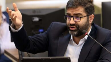 سقاب اصفهانی، معاون پزشکیان: در پیک تابستان احتمالا ۲۴ تا ۲۹ درصد تقاضای برق را نمی‌توانیم جواب بدهیم؛ این میزان با همه ظرفیت‌هایی که در سوخت‌های جایگزین تامین کنیم نیز قابل تامین نیست / حتی سناریوی بدبینانه را باید در این باره در نظر داشت / راهکارهای رفع ناترازی انرژی را طراحی کرده‌ایم