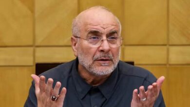 قالیباف: برخی این روزها با اسم تبعیت از رهبری در حال عمل کردن خلاف خط مشی هستند / اگر صرفا به عملیاتهای نظامی و جنگ تکیه کنیم نمیتوانیم از حقوق خود به طور کامل دفاع کنیم / برخلاف تصور برخی که فکر میکنند بین مسئولان هماهنگی نیست، هماهنگی کامل برای رسیدن به اهداف میان مسئولان وجود دارد
