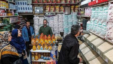 یک منبع: پرداخت کالابرگ حتی پیش از افزایش، با حدود ۱۴ همت ناترازی ماهانه روبهرو است/ اگر این افزایش با خلق پول همراه باشد، ممکن است چند ماه بعد اثر آن در قالب تورم جدید ظاهر شود/ دولت بهدنبال تأمین منابع از محل کاهش برخی هزینههای داخلی و اولویتبندی بودجهای است