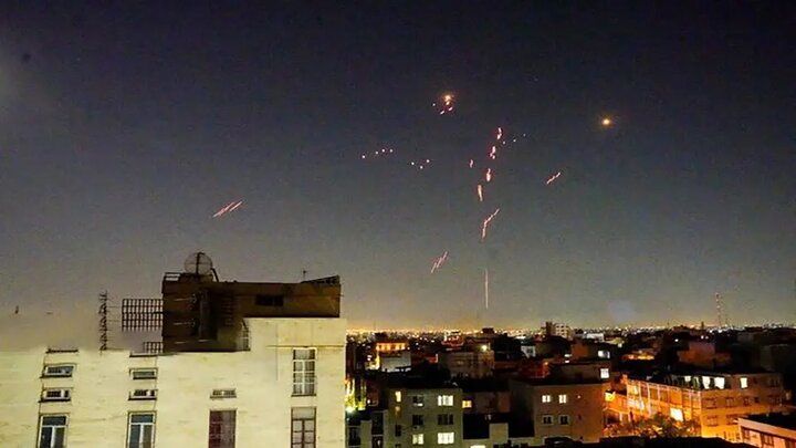 مهر: صدای پدافند در غرب تهران شنیده شد