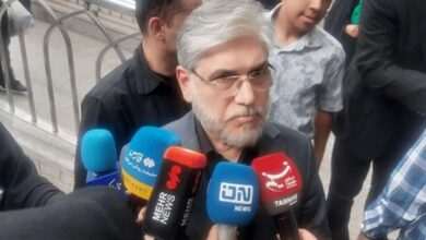 وزیر علوم: با دانشجویانی که در حوادث اخیر اقدام آتش زدن پرچم ایران کرده بودند، برخورد انتظامی و قضایی خواهد شد
