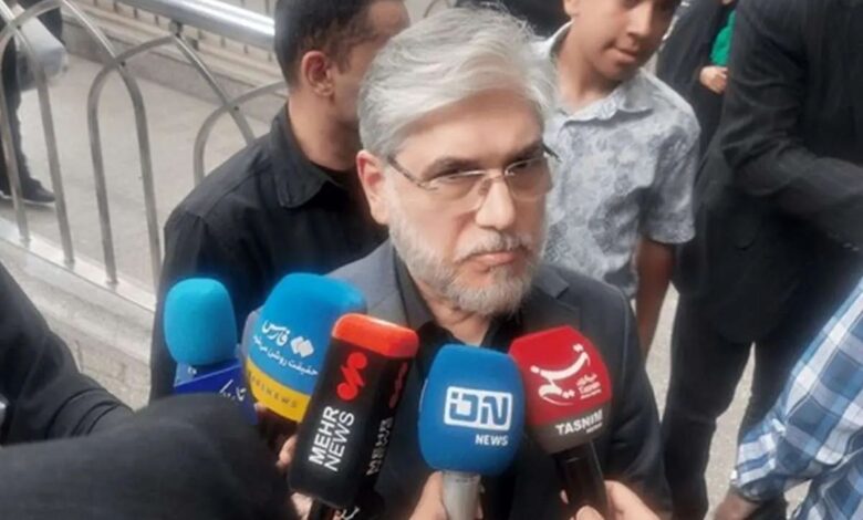 وزیر علوم: با دانشجویانی که در حوادث اخیر اقدام آتش زدن پرچم ایران کرده بودند، برخورد انتظامی و قضایی خواهد شد