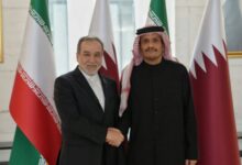 ادعای سی‌ان‌ان: مقامات آمریکایی معتقد هستند که جلسات بین ایران و قطر، به حل برخی از نکات مورد اختلاف در توافق کمک کرده/ مقامات ایالات متحده با وجود اینکه واشنگتن و تهران به تبادل حملات می‌پرداختند، مرتباً با میانجی‌ها در این هفته در تماس بوده‌اند/ ایران آخرین پیش‌نویس توافق پیشنهادی را از طریق میانجی‌گران قطری ارائه کرد
