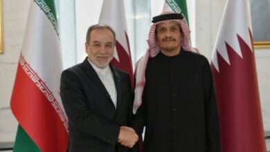 ادعای سی‌ان‌ان: مقامات آمریکایی معتقد هستند که جلسات بین ایران و قطر، به حل برخی از نکات مورد اختلاف در توافق کمک کرده/ مقامات ایالات متحده با وجود اینکه واشنگتن و تهران به تبادل حملات می‌پرداختند، مرتباً با میانجی‌ها در این هفته در تماس بوده‌اند/ ایران آخرین پیش‌نویس توافق پیشنهادی را از طریق میانجی‌گران قطری ارائه کرد