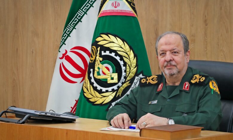 سرپرست وزارت دفاع: در جریان جنگ تولید سلاحهای پیشرفته متوقف نشد