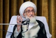 آیت‌الله نوری همدانی: در شرایط کنونی، بر طبل اختلاف کوبیده نشود/ از هر گونه گفتار، رفتار و اقدامی که موجب تضعیف وحدت می‌گردد، پرهیز شود/ مردم و مسئولان باید از گفتار و رفتاری که موجب سلب اعتماد عمومی می‌شود، دوری نمایند