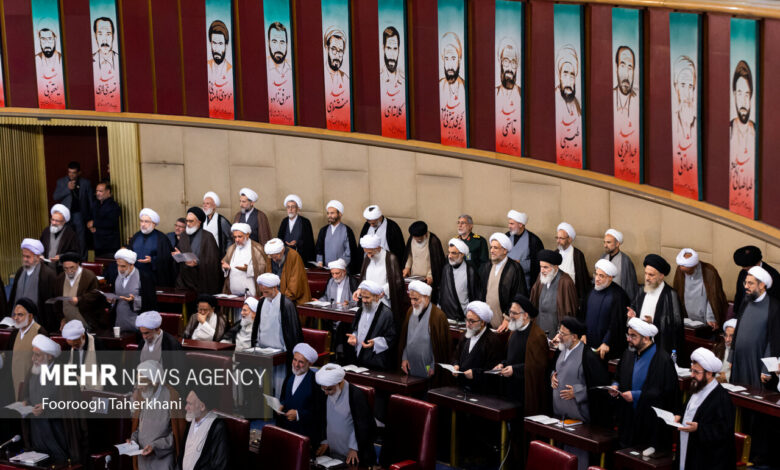 عبور امضاکنندگان پویش حامیان بیانیه مجلس خبرگان از ۱۷هزار نفر - هشت صبح