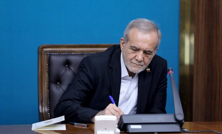 پزشکیان: مقابل هیچ تهدیدی عقب‌نشینی نخواهیم کرد - هشت صبح