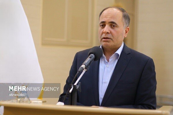 نوری قزلجه: تولیدات کشاورزی از ۲۸ میلیون تن به ۱۳۹ میلیون تن رسید - هشت صبح