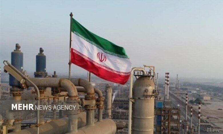 قیمت نفت سنگین ایران بیش از ۱۰ دلار افزایش یافت - هشت صبح