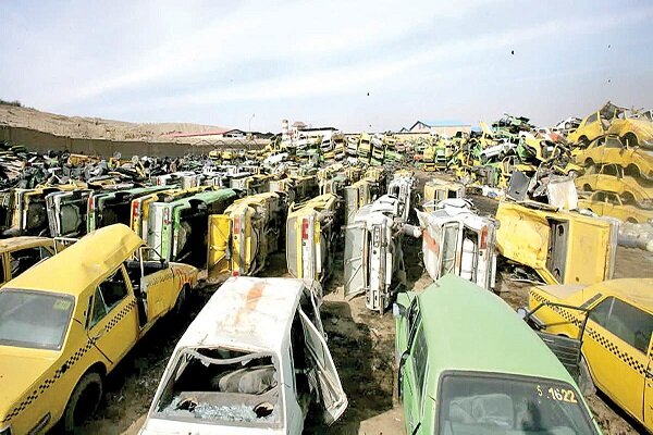 هدررفت میلیاردها لیتر سوخت زیر چرخ‌های ناوگان فرسوده - هشت صبح