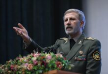 سرلشکر حاتمی: دشمن جرأت نزدیک شدن به سواحل ما را نداشت - هشت صبح