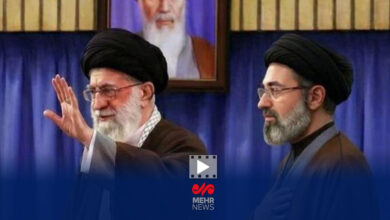عکس امام شهید و رهبر انقلاب در کشتی توقیف شدۀ دشمن - هشت صبح