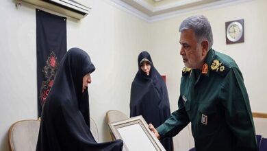 دیدار معاون هماهنگ‌کننده نیروی زمینی سپاه با خانواده شهید  ابراهیم‌زاد