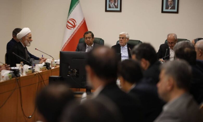 عارف: فرماندهی رهبر انقلاب و وفاداری پزشکیان به نظام بی‌نظیر است - هشت صبح