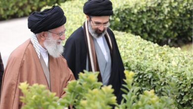 انتشار تصویر ویژه از رهبر انقلاب در کنار امام شهید به مناسبت عید غدیر - هشت صبح