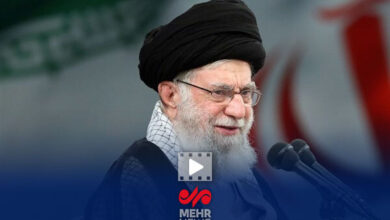 سعید لیلاز: تا وقتی زنده‌ام قلبم در غم رهبر شهید مجروح است