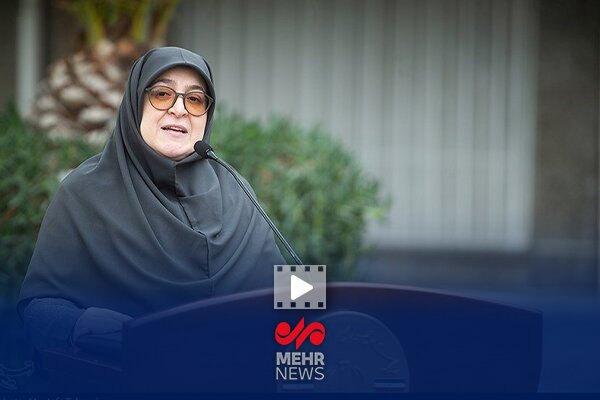 مهاجرانی: از فشارهای وارده به مردم در حوزه دارو آگاهیم