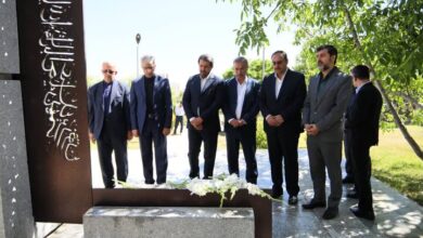 بقائی با امام جمعه و علمای همدان دیدار کرد