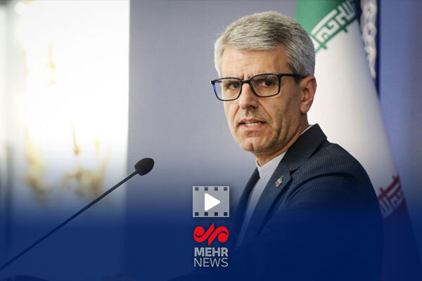 بغض اسماعیل بقایی هنگام صحبت درباره مراسم تشییع رهبر شهید