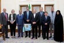 دیدار جمعی از سفرای کشورهای آمریکای لاتین مقیم تهران با عراقچی - هشت صبح