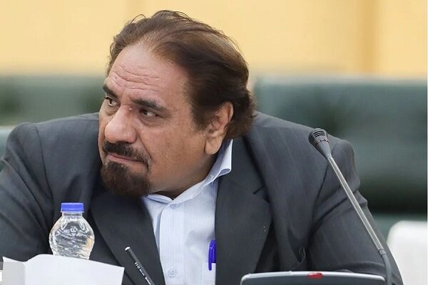 سیاست تثبیت و شکاف ارزی منجر به تورم شد؛ نرخ ارز باید با ثبات باشد - هشت صبح