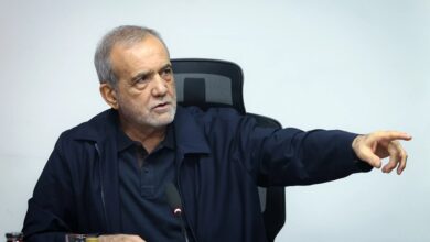 پزشکیان: مایه تأسف است افرادی که با هدف صیانت از منافع ملی در حال انجام وظیفه هستند، با برچسب خیانت یا وطن‌فروشی مواجه شوند