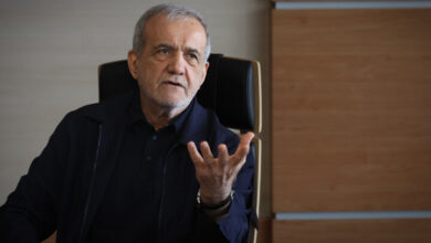 پزشکیان: رخداد‌های اجتماعی دی‌ماه سال گذشته قابل پیشگیری بود؛ بخش قابل توجهی از کسانی که در این رخداد‌ها حضور داشتند، با آسیب‌هایی همچون بیکاری، محرومیت درگیر بودند، اگر می‌توانستیم زمینه‌های شکل‌گیری این آسیب‌ها را شناسایی و مدیریت کنیم، بسیاری از این مسائل بروز نمی‌یافت
