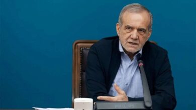 پزشکیان در واکنش به پیام رهبر انقلاب درباره توافق با آمریکا: این پیام همه اجزای مؤثر در فرآیند مذاکرات پیش رو را تبیین کرد/ اینجانب خود را متعهد به توجه حداکثری نسبت به دغدغه‌های معظم‌له می‌دانم/ با توجه حداکثری تیم مذاکراتی نسبت به جزئیات مذاکره، پیروزی بزرگی حاصل خواهد شد