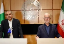 مومنی