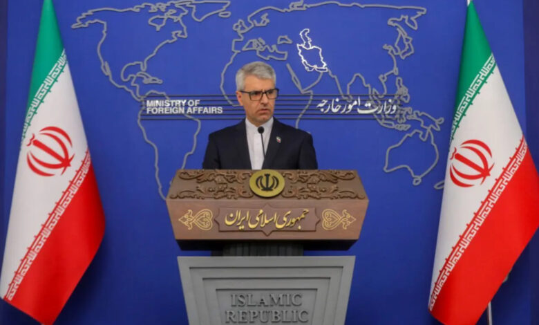 سخنگوی وزارت خارجه: با وجود حملات دیروز اسرائیل به جنوب لبنان، تهران با محوریت مصالح کلان، اجازه بر هم خوردن تمرکز دیپلماتیک را نداد/ تحولات، از نهایی شدن یادداشت تفاهم برای خاتمه دادن به جنگ علیه ایران و تمام جبهه‌ها حکایت دارد/ ذکر سه باره نام «لبنان» در یادداشت مذکور، گویای جایگاه راهبردی این کشور در روند سازش است