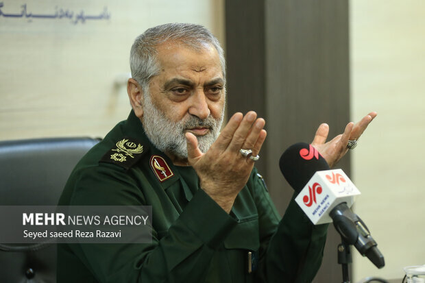 شکارچی: مدیریت تنگه هرمز به قبل از ۹ اسفند بازنخواهد گشت - هشت صبح