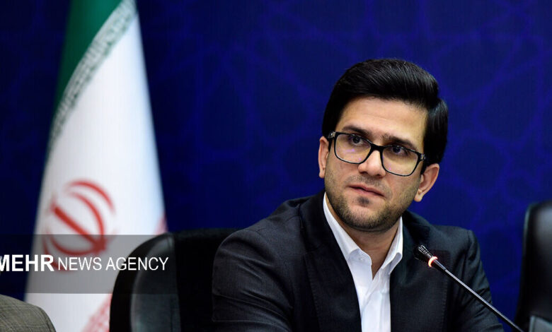 عظیمی‌فر: تولید، انتقال و توزیع سوخت بدون وقفه ادامه دارد - هشت صبح