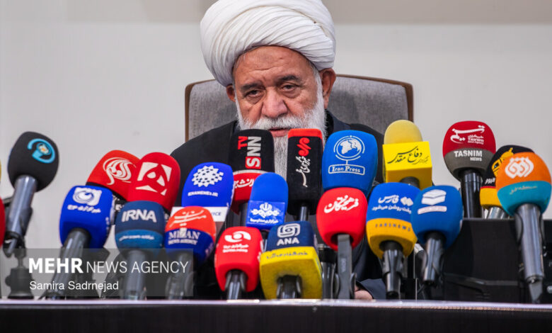 آیت‌الله رشاد: رهبر شهید جامع همه شاخه‌های حکمت بودند - هشت صبح